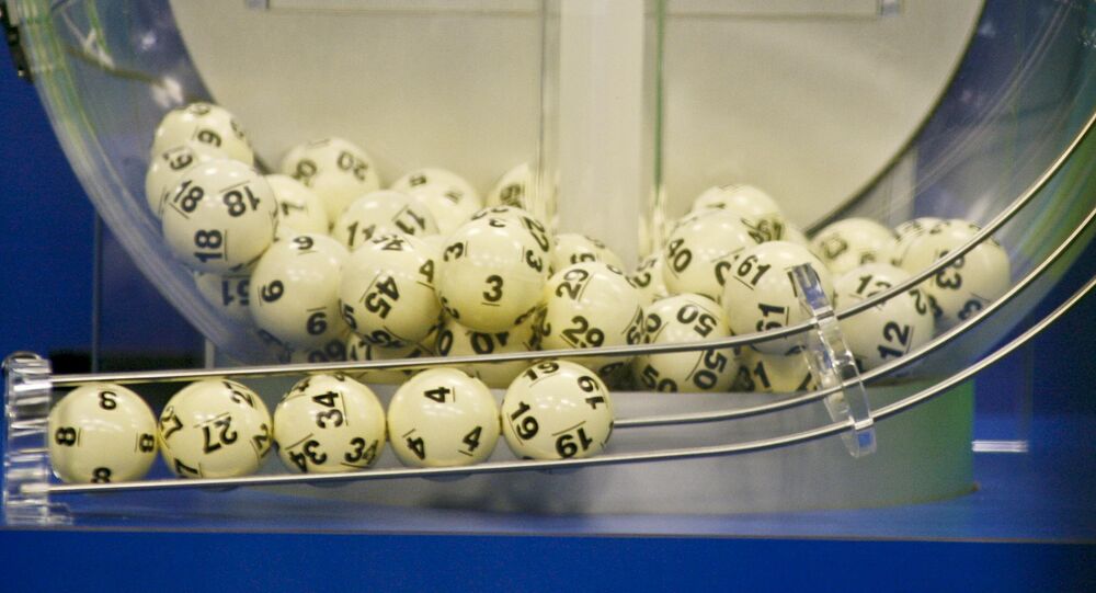 美国强力球开出6.87亿美元大奖